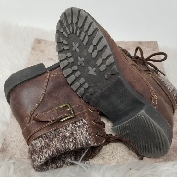 American Eagle Brown Fabric Upper. Size 4. - Picture 7 of 10